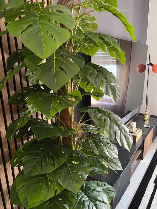 Planta artificial grande 170 cm — como nova