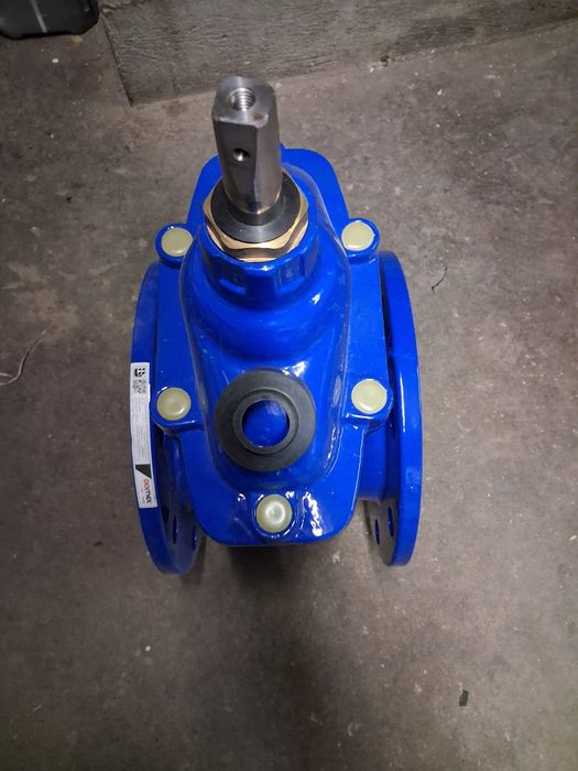 Zasuwa DN150 Miekkouszczelniona kołnierzowa F4