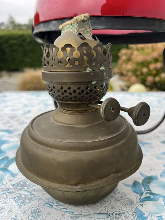 Lampa naftowa wisząca