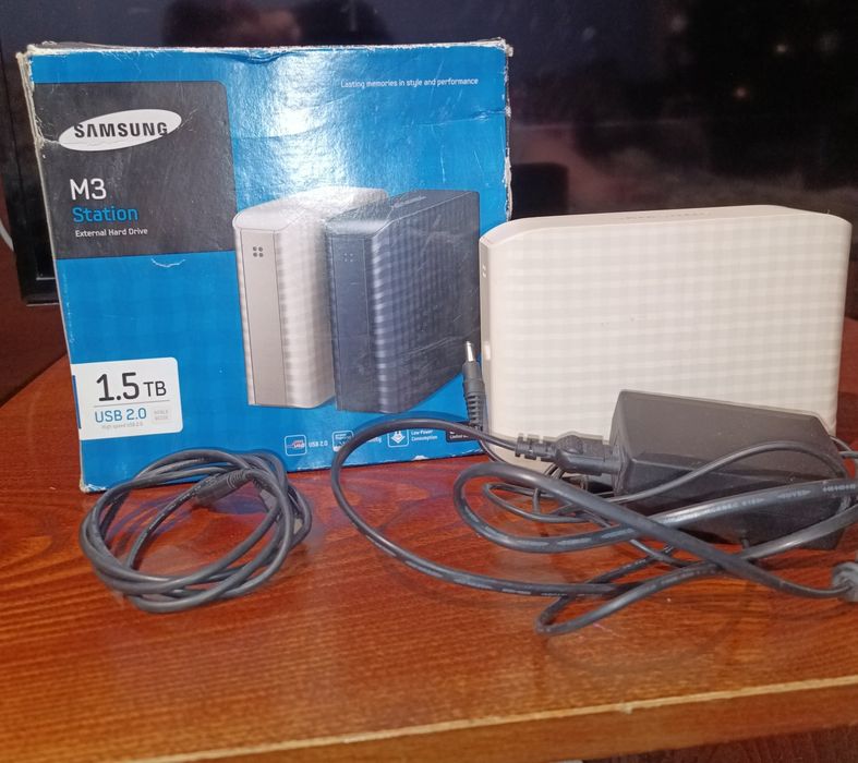 Зовнішній накопичувач Samsung M3 Station
