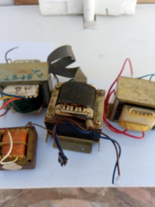 Transformadores 220v - ?