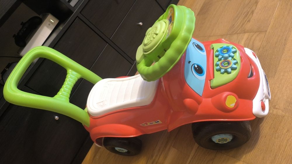 Clementoni auto jeździk