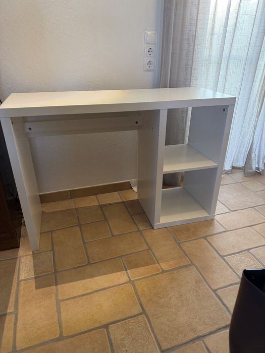 Secretária IKEA Branca + Cadeira de Escritório