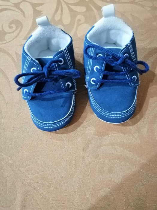 Sapatilhos para bebé, tamanho 15-16
