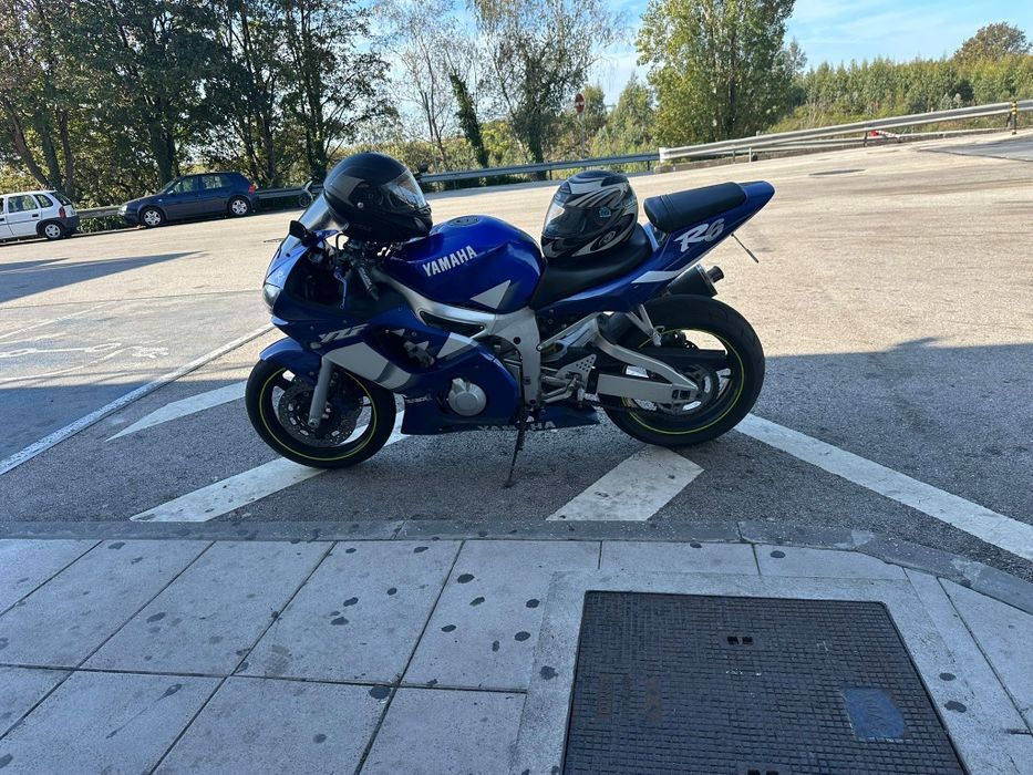 R6 Yamaha de 2002