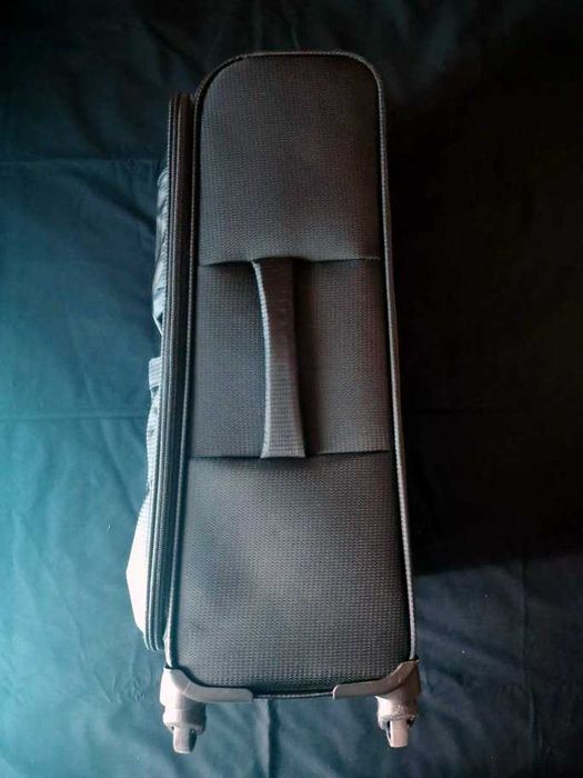 Trolley médio Estocolmo nunca usado