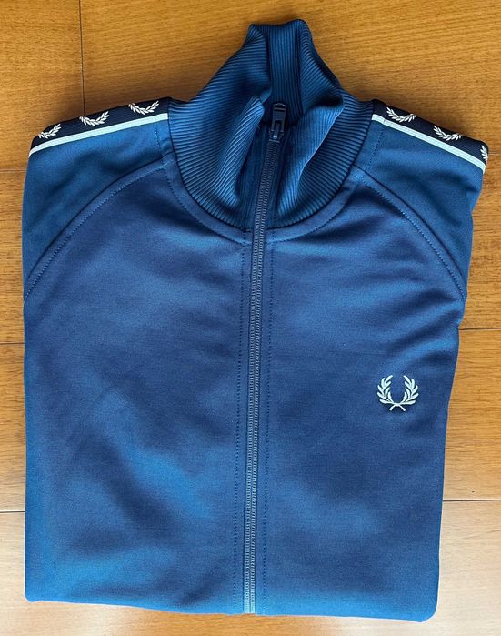 Casaco da Fred Perry com fita nas mangas - Unisexo - Tamanho S - Azul