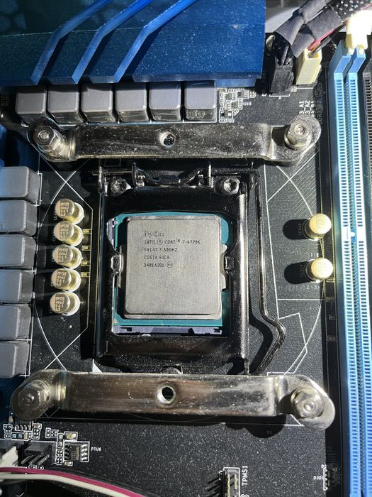 Intel 4770K + AsRock Z97 Extreme4 + 16GB + Chieftec 400W + HAF922 opis