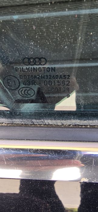 Drzwi prawy przód przednie Audi A4 B8 LY9B