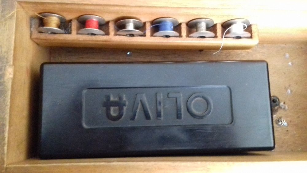 Máquina de Costura Oliva antiga 1962 a funcionar, garantia vitalicia
