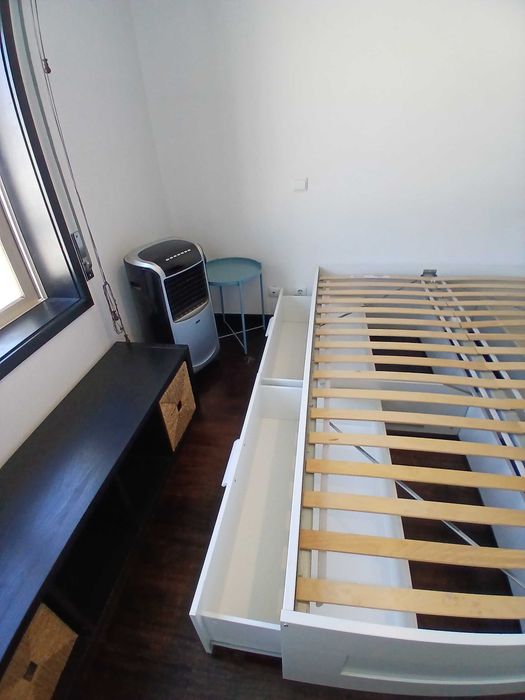 Vendo cama Casal Nova - Pouco usada