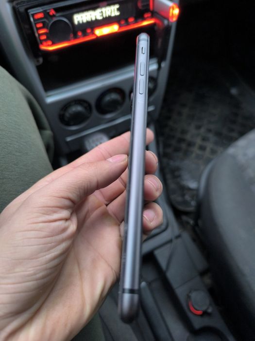 Продам Айфон 8+ під відновлення