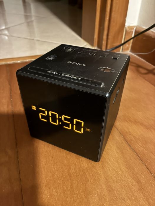 Sony ICF-C1 — Rádio Despertador Sony — Preto