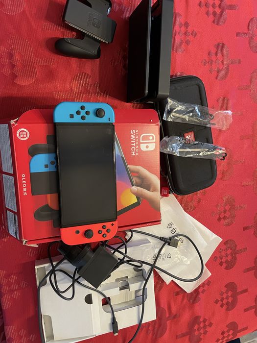 Nintendo switch oled  plus gra