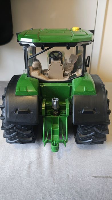 Bruder traktor john deere