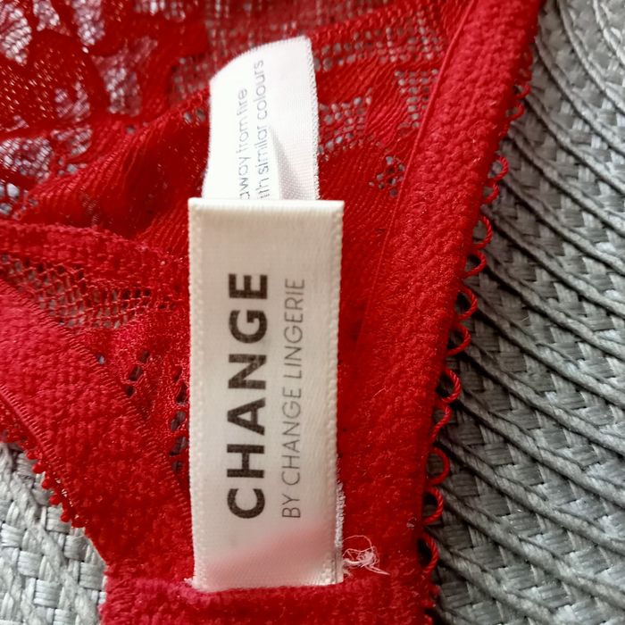 Biustonosz duży, koronkowy Change 65G