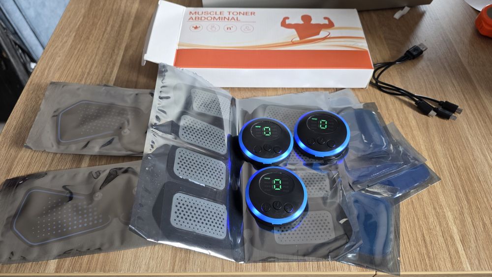 Elektrostymulator mięśni brzucha EMS bezprzewodowy 6 programów trening