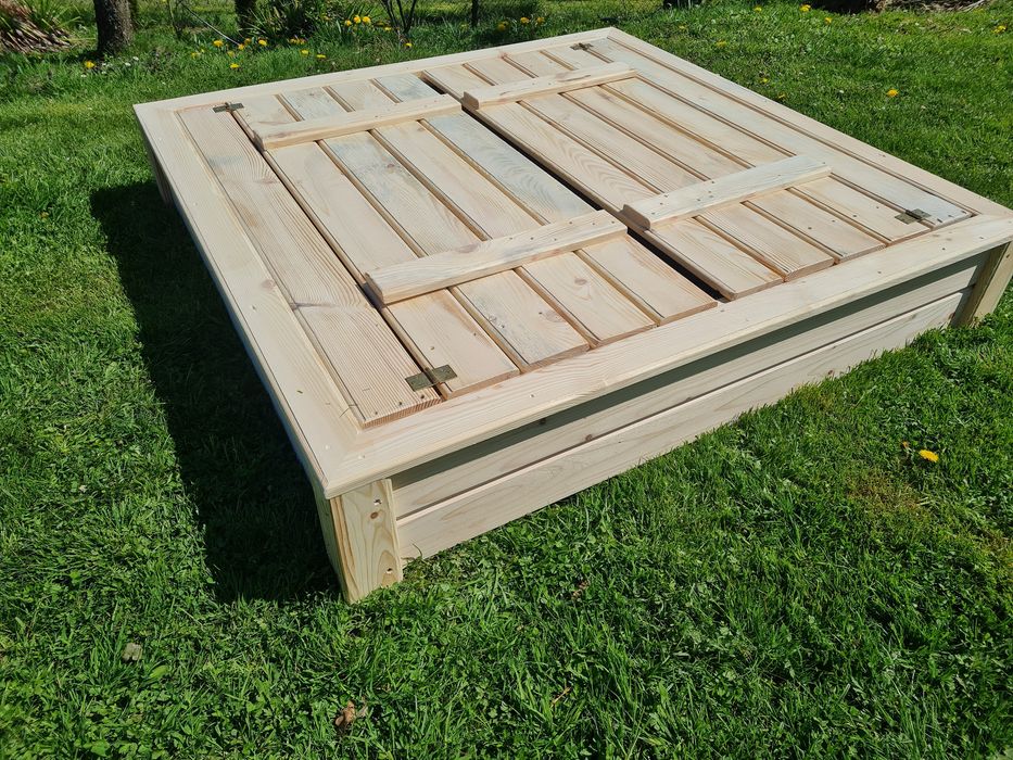 Piaskownica drewniana dla dzieci 150x150x35