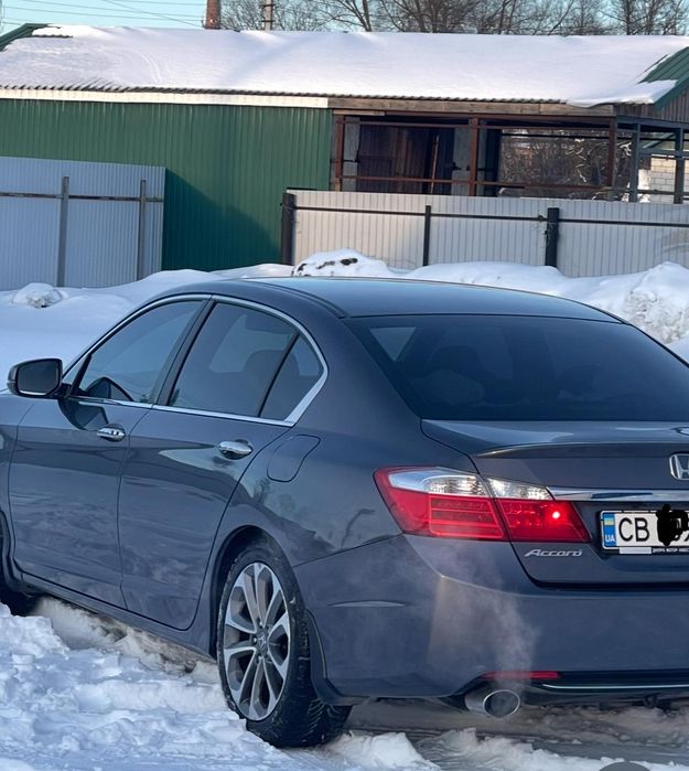 Автомобіль Honda Accord Sport 2013 року  від власника
