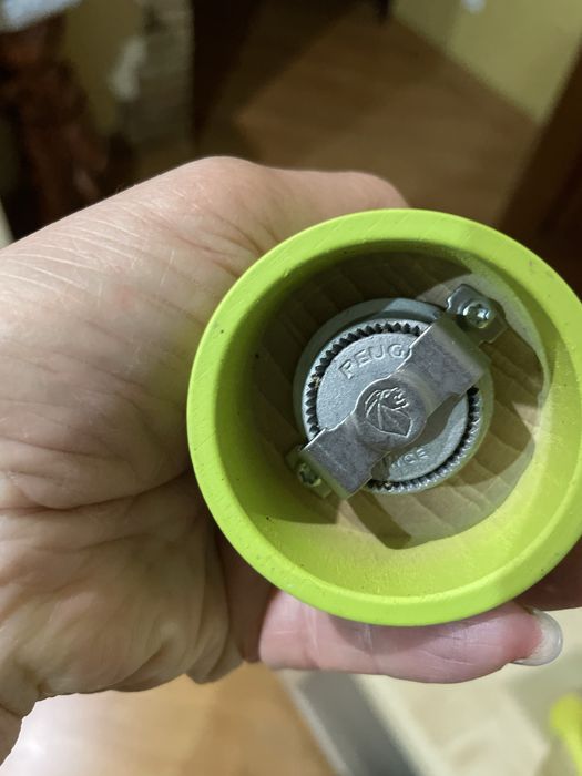 Перцемолка Peugeot