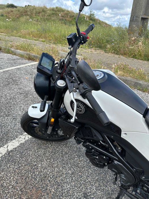 Benelli leoncino 250