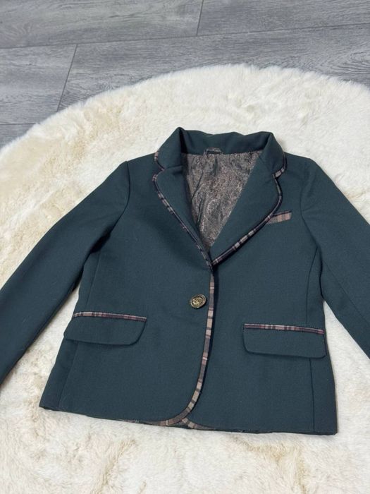 Шкільна форма для дівчинки