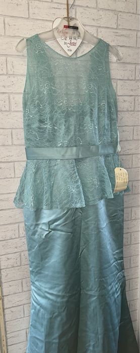 Suknia z koronką roz L