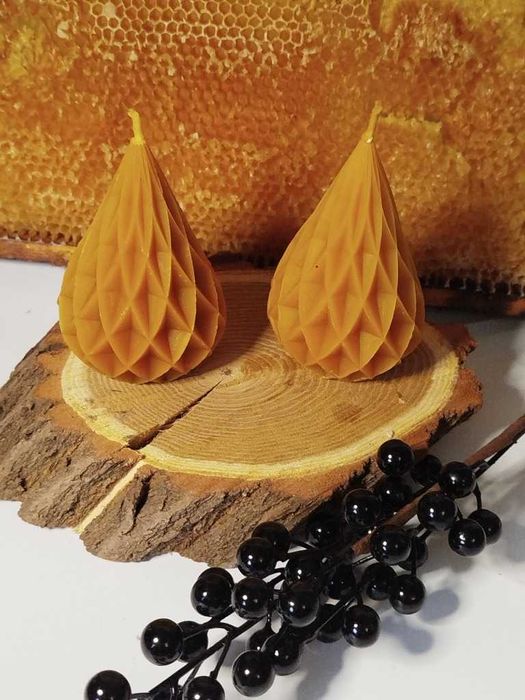 figurka świeca łezka z wosku pszczelego