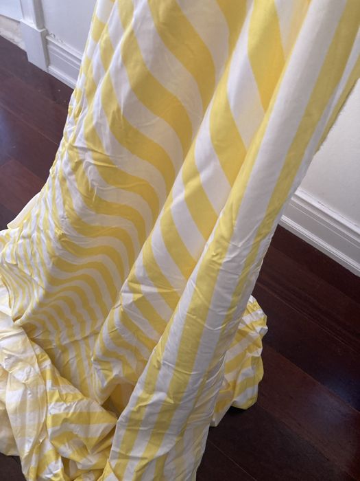 Tecidos - retalhos vários: beje linho, riscas amarelo , ganga chambrais, lã azul noite, veludo riscas, branco algodão