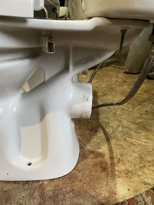 Продам БУ унитазы 5 штук