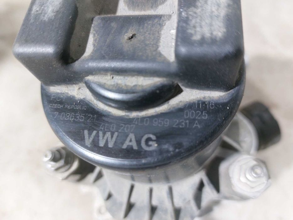 Audi Q7 10-15 Насос воздушный / Ауди Ку7