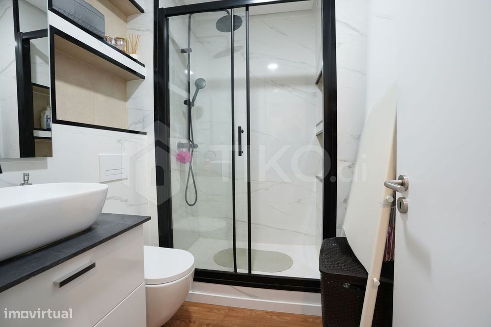 T2 Totalmente totalmente remodelado com A/C e cozinha equipada