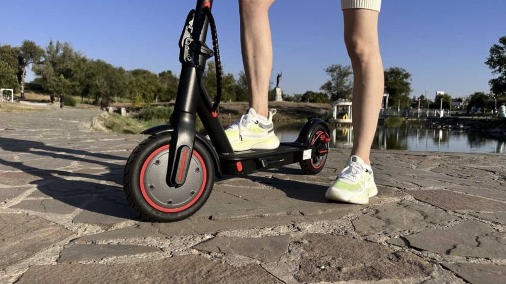 Електросамокат E-Scooter M365 350W 8.5" до 25 км/год