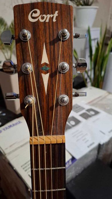 Продам Cort MR600F електро-акустична, вживана, у дуже хорошому стані