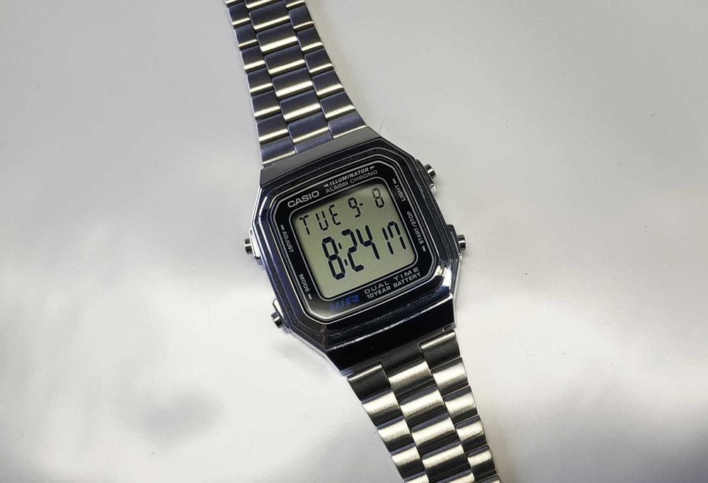CASIO часы наручные с большили цифрами