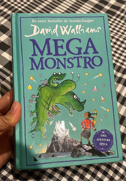 Mega Monstro de David Walliams