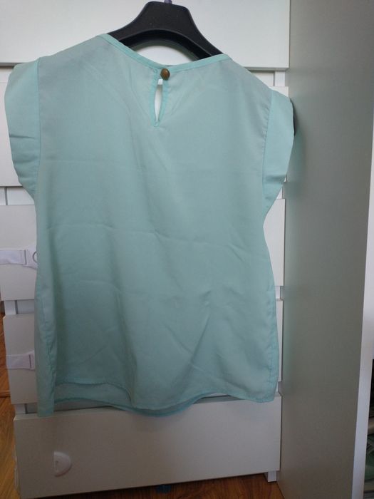 Bluzka koszula z naszyjnikiem