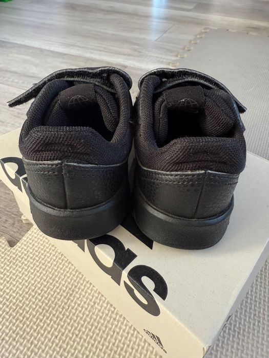 Buty Adidas Tensaur Sport chłopięce r. 26