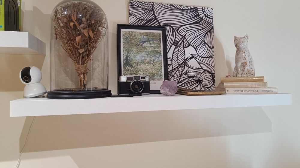 Prateleiras invisíveis IKEA brancas