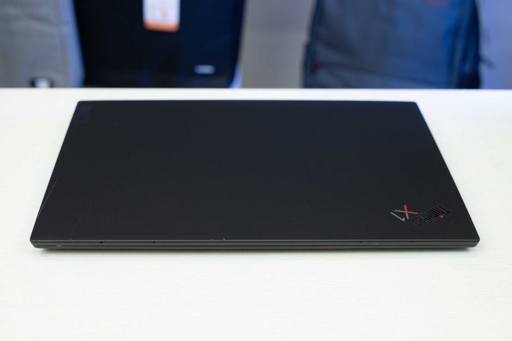 Lenovo ThinkPad X1 Carbon 9 i7-1185G7 16RAM 256SSD FHD IPS 14"