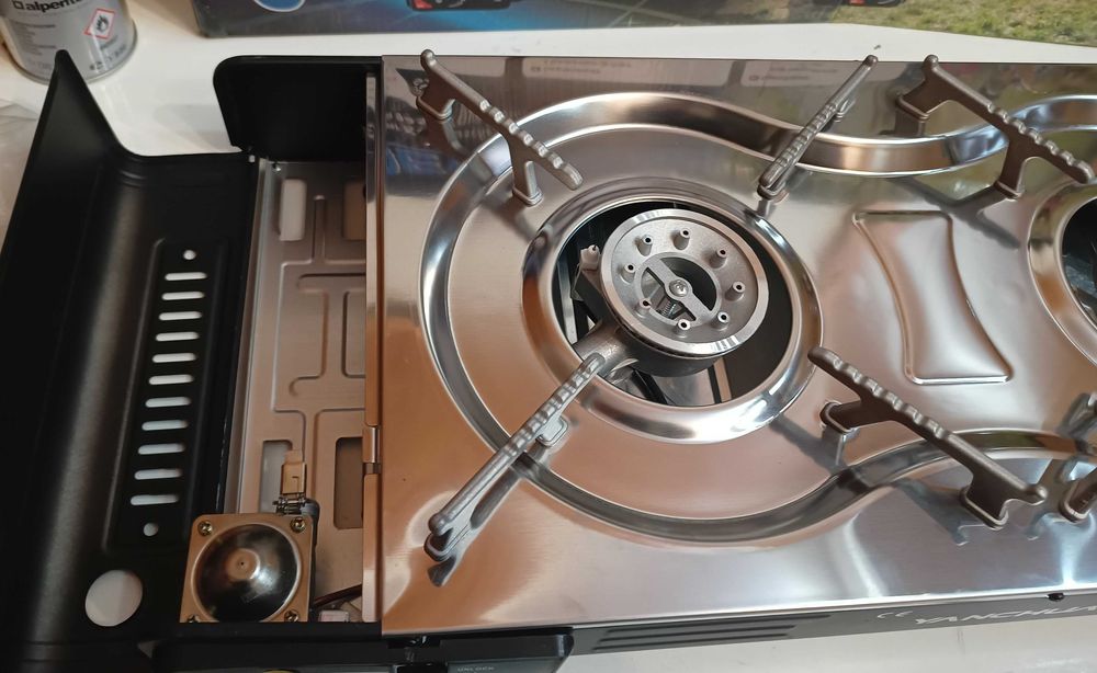 Kuchenka gazowa turystyczna  na kartusze - 2 palnikowa