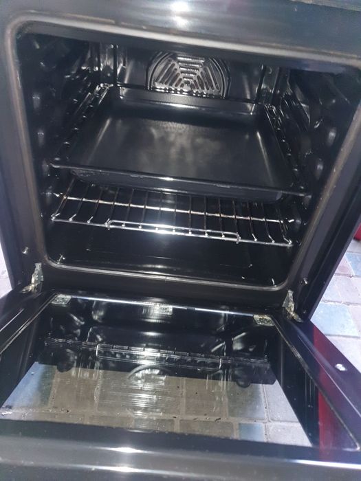 Продам газовую плиту