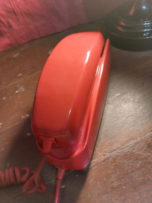 Telefone disco vintage adaptado às tomadas actuais