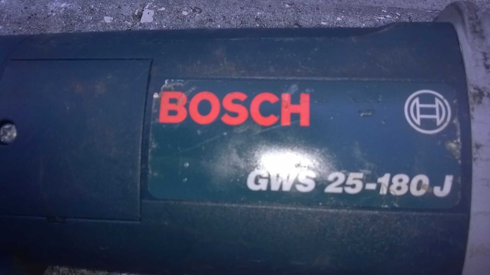 Rebarbadora BOSCH Profissional com punho rotativo 90º
