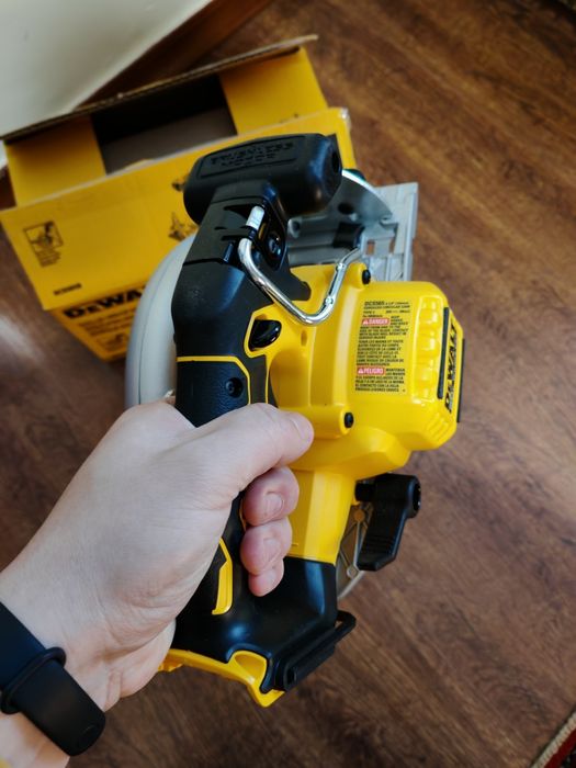 Продам Dewalt dcs565 20v made in mexico
