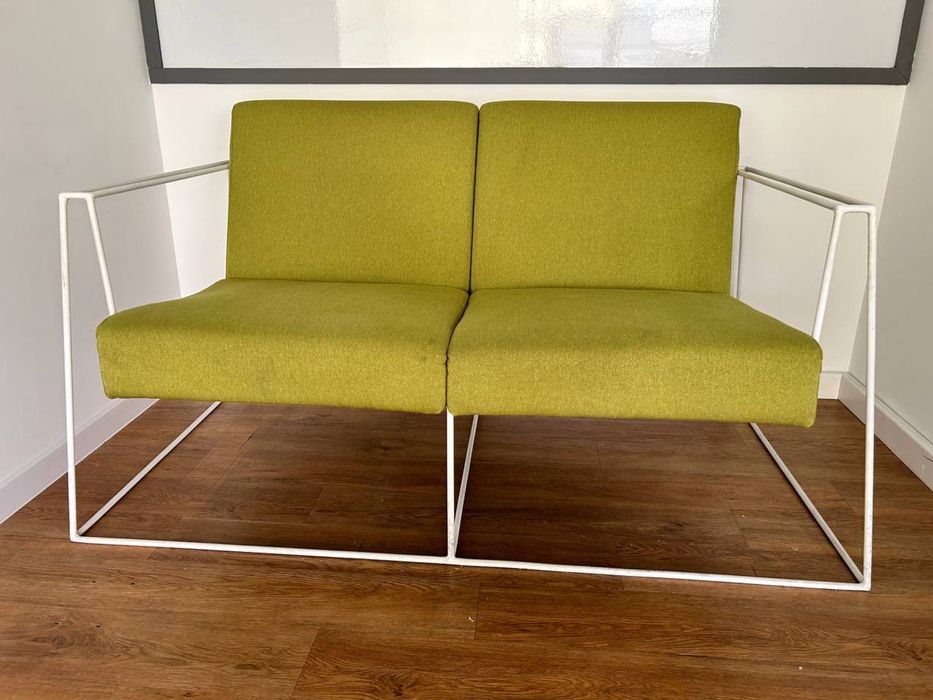 Диваны для зоны ожидания, гостевые (диван, раскладной, кожа, ткань)