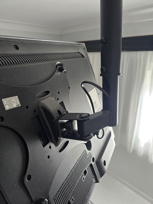 Suporte TV de teto
