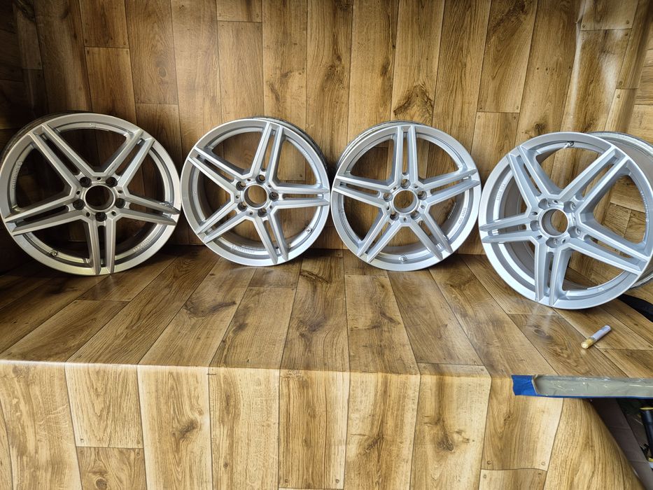 Alufelgi Uniwheels 17 cali 5x112 et 48,5 7j stan idealny