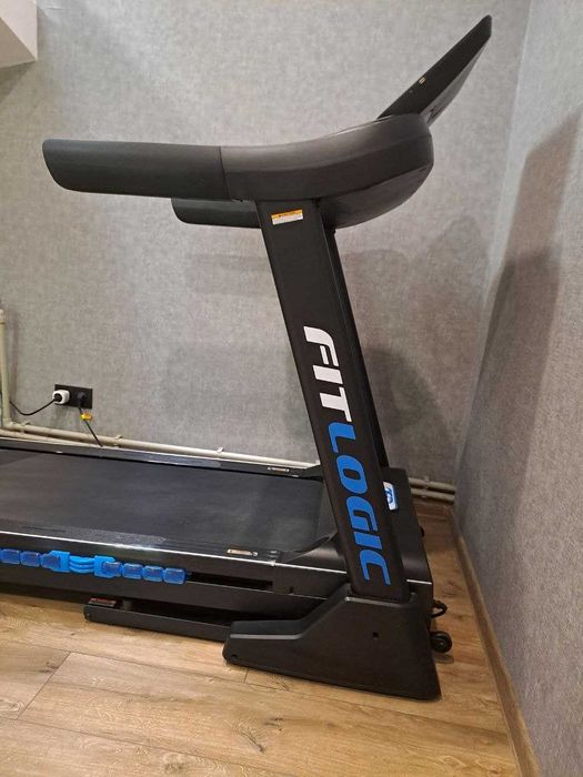 Бігова доріжка FitLogic T46C