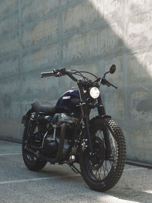 Kawasaki W650 Purple Rain